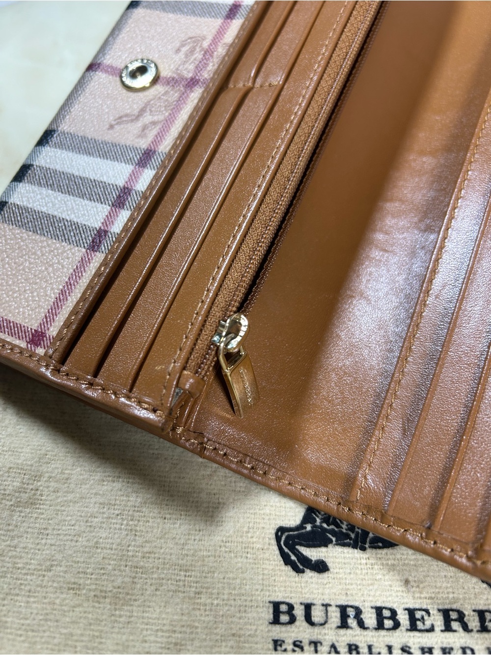 Burberry Wallet - Picture 14 of 16
